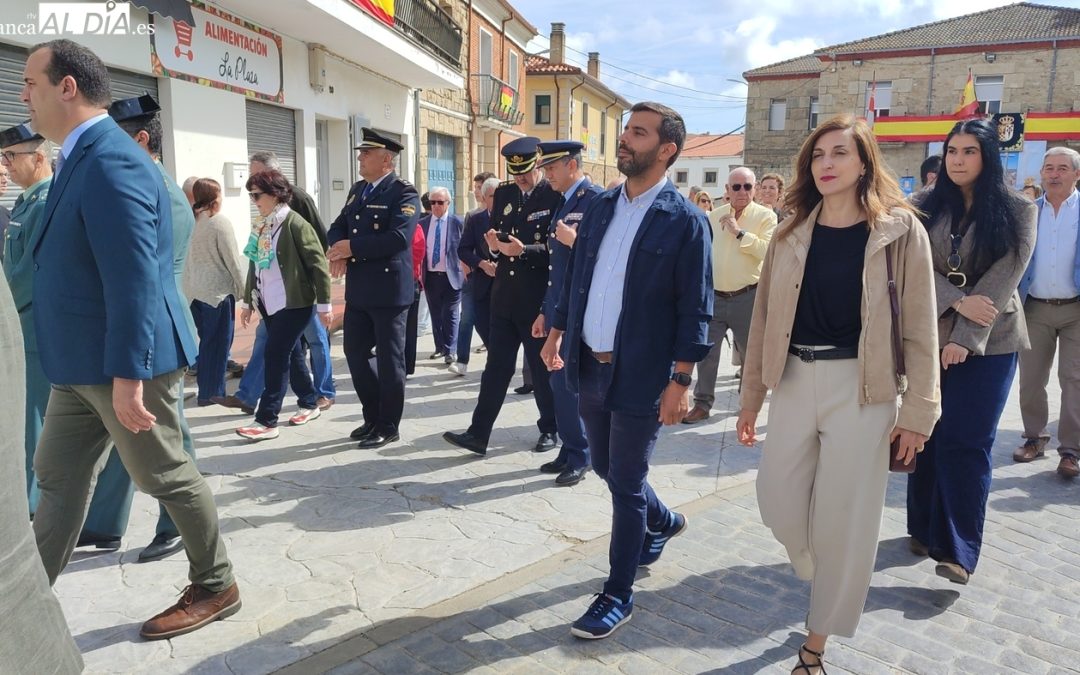 El alcalde David Sánchez y la concejala Nieves Rodríguez representan a Saucelle en la feria de San Felipe de Barruecopardo