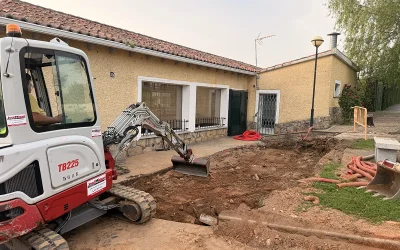 El Ayuntamiento de Saucelle inicia las obras de ampliación de la terraza del Polideportivo